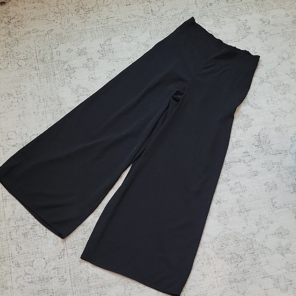 Uniqlo Elegant Black Wide-Leg Pants